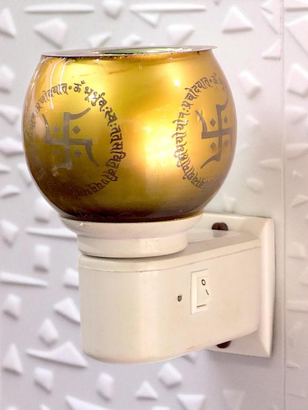 Electric Kapoor Dani Swastik Design Aroma Oil Diffuser with Coffee Fragrance Oil – Plug-in Camphor Burner for Pooja Room, Mandir Decor, Air Freshener & Night Lamp